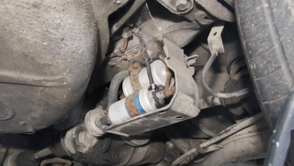 Mercedes fuel line deals replacement